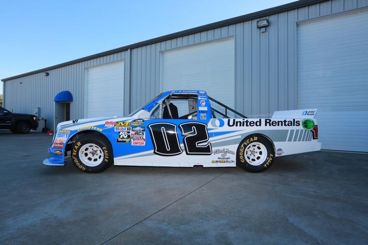 Austin Hill and United Rentals Team Up for Lucas Oil 150 at Phoenix
